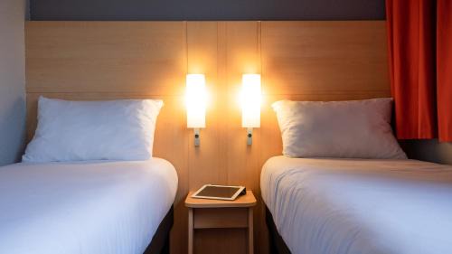 Standard Room with 2 Single Beds