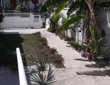 Apartment with Pool View 