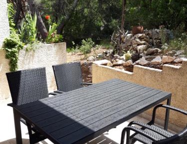 Apartment with Terrace and Garden View