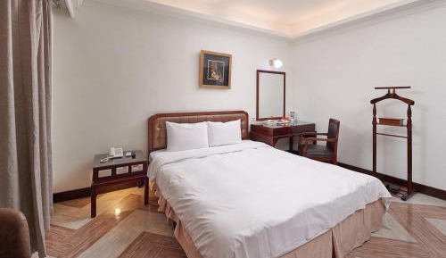 Queen Room