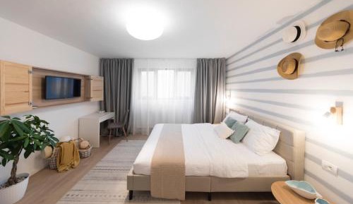 Triple Room with Pool View