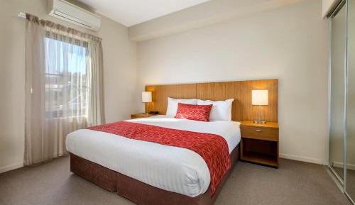 One-Bedroom Apartment with Balcony