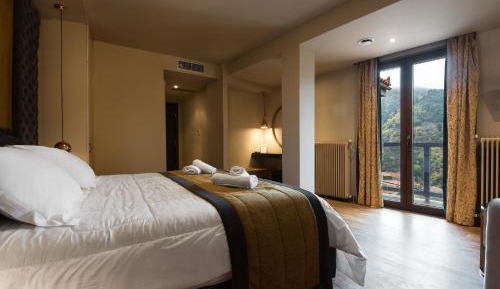 Classic Quadruple Room