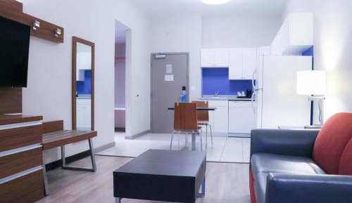 Queen Room with 2 Queen Beds, One-Bedroom Suite Non-Smoking