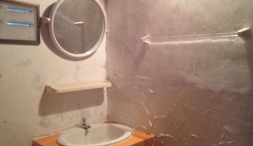 Fan Bungalow with Hot Water Shower