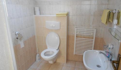 Two-Bedroom Apartment with Balcony