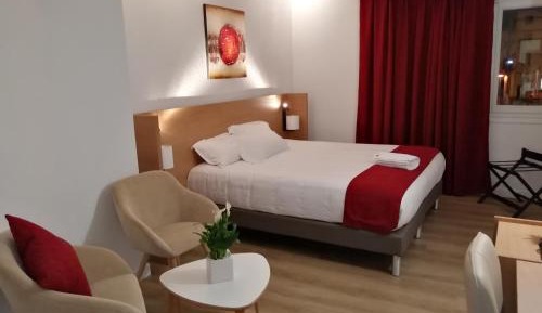 Standard Queen Room - Non-Smoking