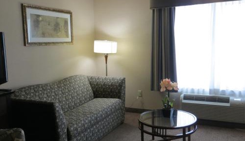 Queen Suite with Two Queen Beds - Non-Smoking