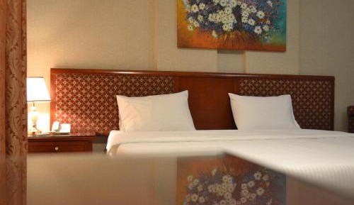 Deluxe Double Room (2 Adults + 1 Child)