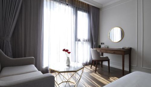 Superior Twin Room with City View