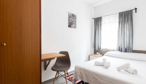 Double room with one Double Bed with Private Bathroom