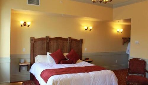 Queen Room