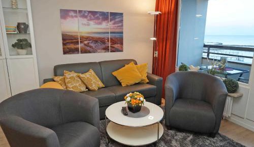 One-Bedroom Apartment with Balcony