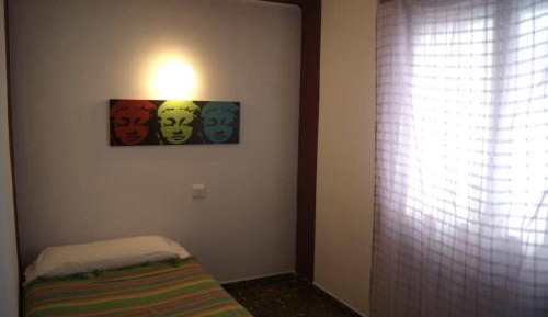 Standard Single Room with Shared Bathroom