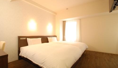 Twin Room - Disability Access - Non-Smoking