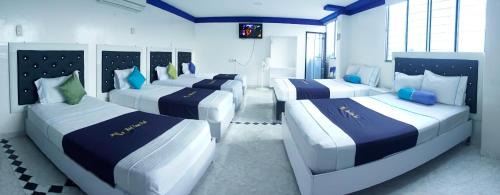 Deluxe Family Room