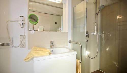 Single Room with Pool View