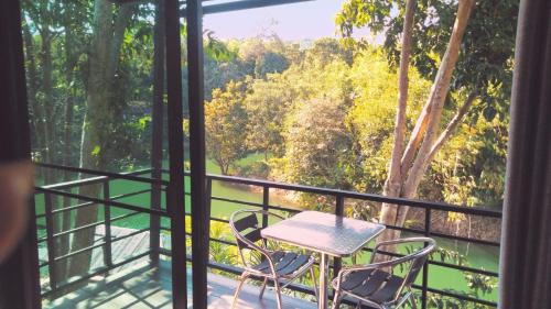 Bungalow - Water Front 