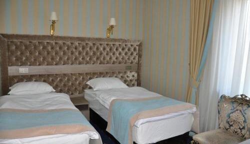 Standard Twin Room with Spa Access 