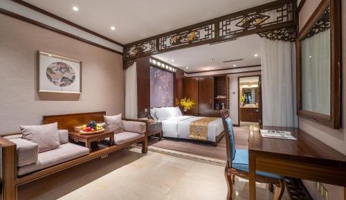 Queen Room