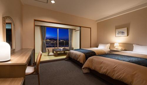 Room with Tatami Area - Smoking