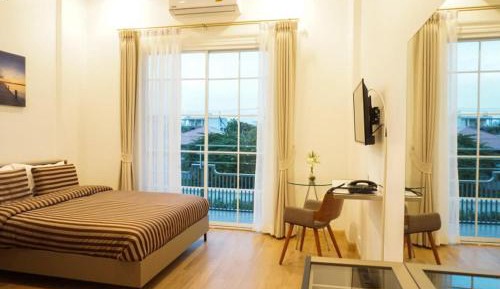 Deluxe Double Room with Balcony