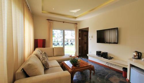 Family Villa with Garden View 