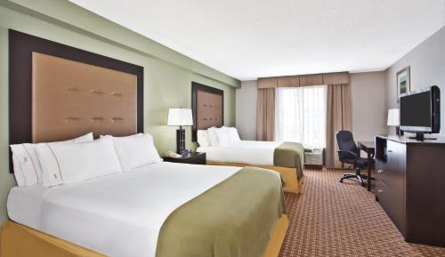 Standard Queen Room with Two Queen Beds