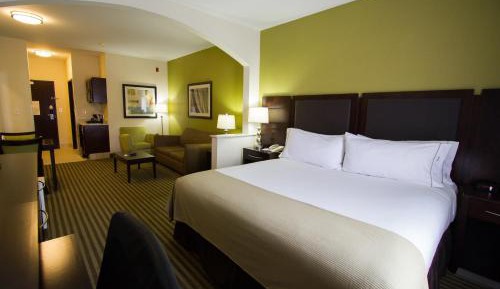 Executive Suite - Non-Smoking