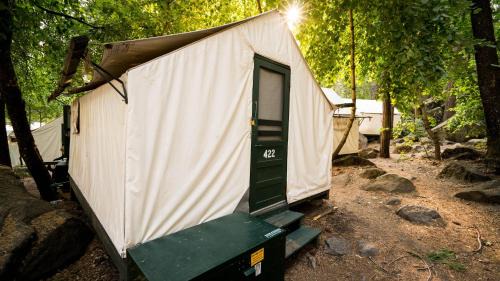 Unheated Tent 1D + 3S