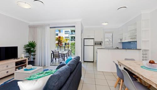 Three-Bedroom Villa with Pool View