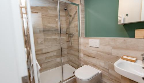 Apartment (2 Adults)