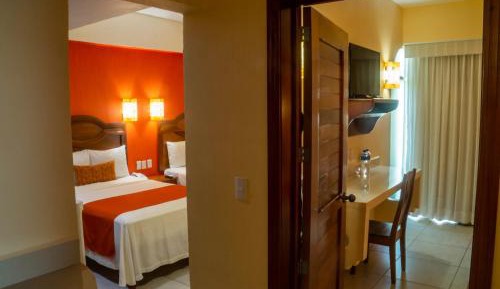 Basic Triple Room with Shared Bathroom