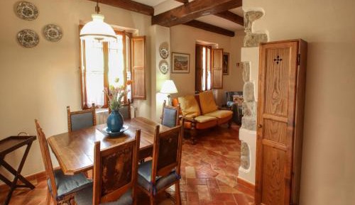 Three-Bedroom Apartment - Split Level