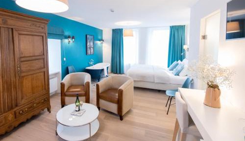 Deluxe Queen Room