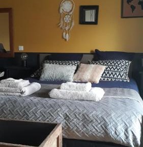 Double Room with Shared Bathroom