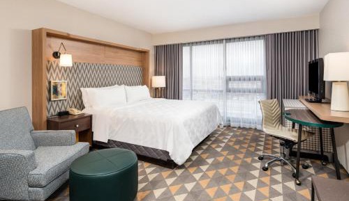 Standard King Room