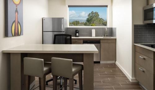 One-Bedroom Suite with Two Queen Beds with Sofa Bed, Kitchen and Tub - Disability Access