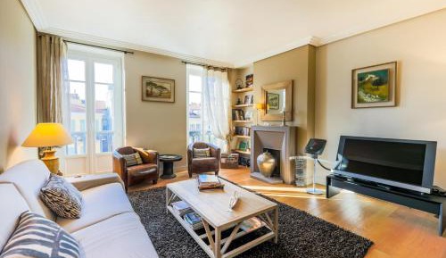 Apartment with Balcony