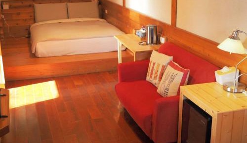 Deluxe Double Room with Bathtub