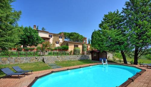 Four-Bedroom Villa on Two Floors