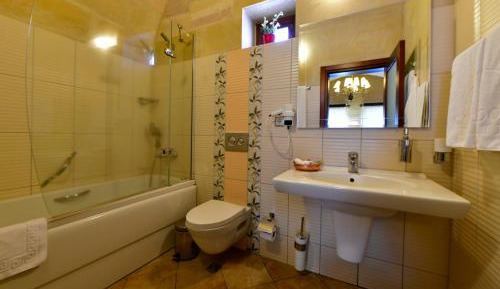 Superior Cave Double Room