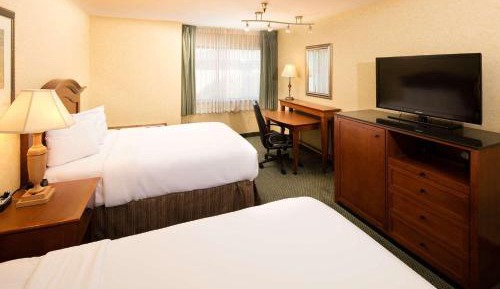 Superior Queen Room with Two Queen Beds