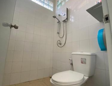 Basic Triple Room with Shared Bathroom
