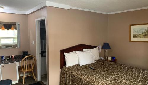 Queen Room