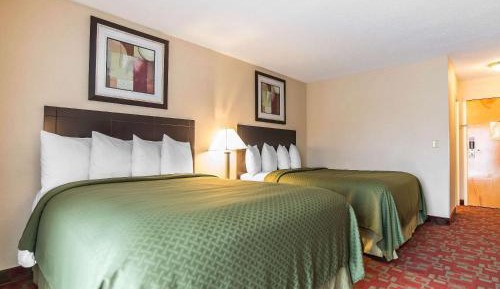 Queen Room with Two Queen Beds - Non-Smoking/Exterior Hall