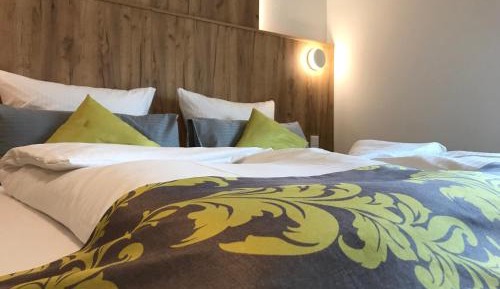 Double or Twin Room with Shower