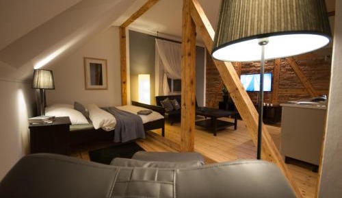 Studio Apartment