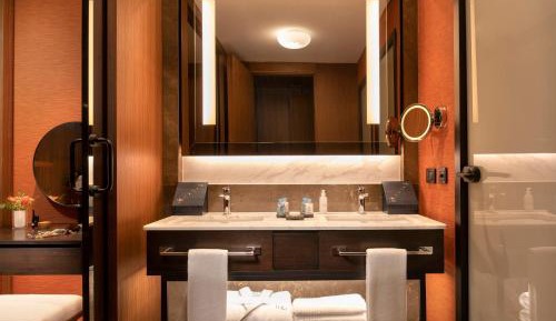 DELUXE ROOM PARTLY SEA VIEW