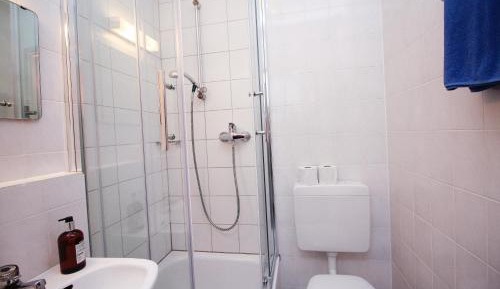 Single Comfort Room with Shower